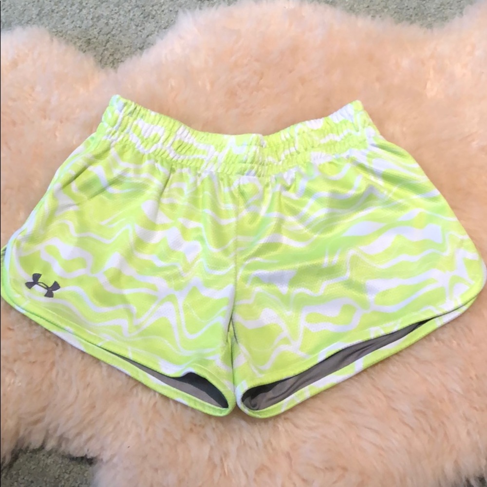 Underarmour running athletic shorts